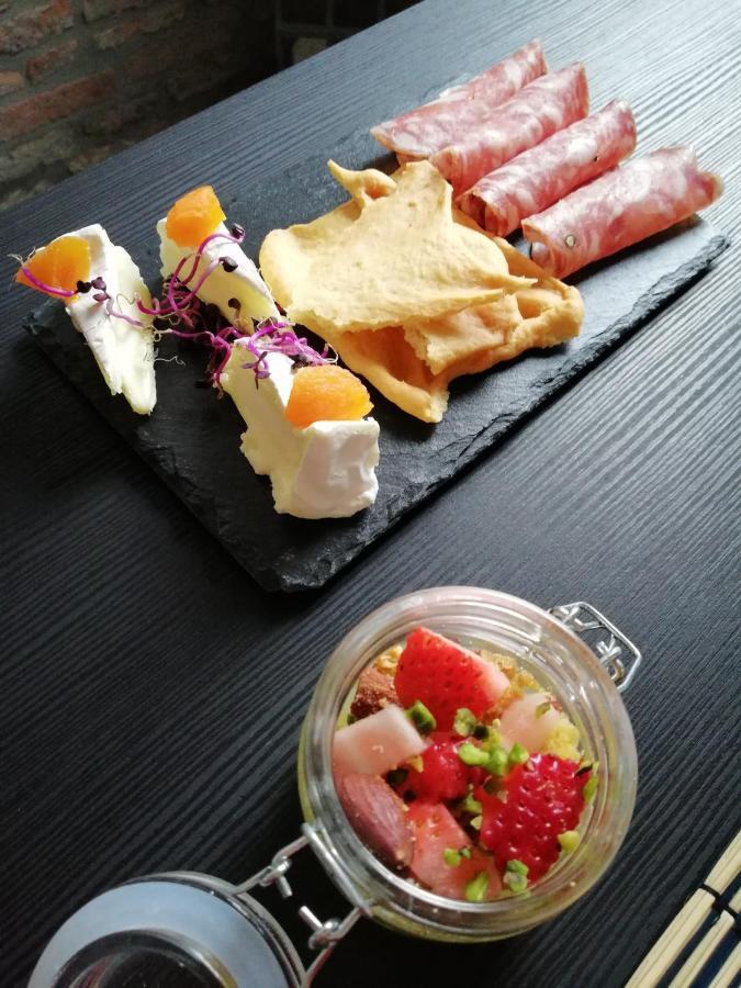 Zucchero Sui Baffi- Food Lovers B&B Mantova Exteriör bild
