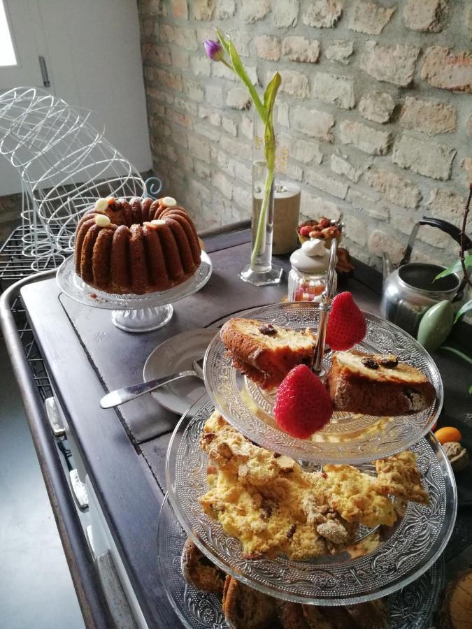 Zucchero Sui Baffi- Food Lovers B&B Mantova Exteriör bild